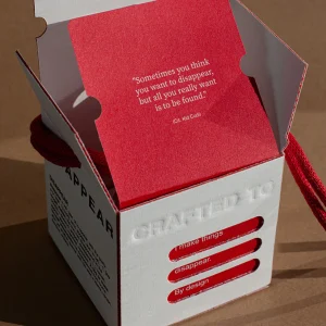 Packaging ecosostenibile 'crafted to disappear', realizzato con materiali biodegradabili e compostabili.