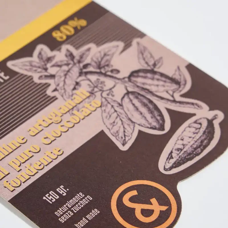 Dettaglio bustina di cioccolatini stampata in quadricromia