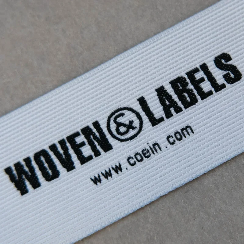 etichetta-bianca-nera-woven