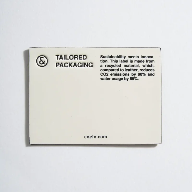 Etichetta retrocinta in ecopelle