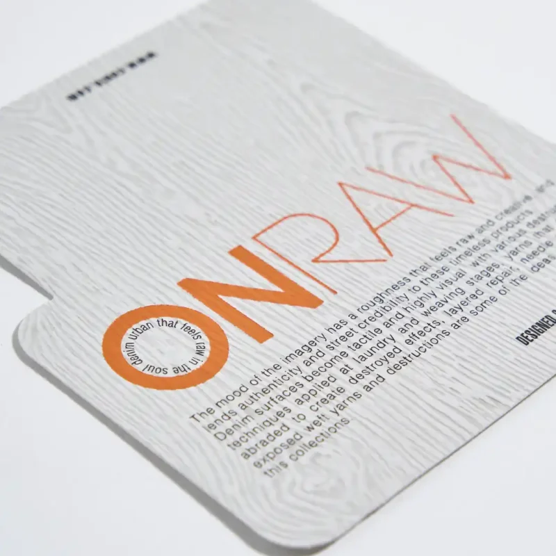 Retrotasca effetto legno, design elegante e rustico per borse e accessori.