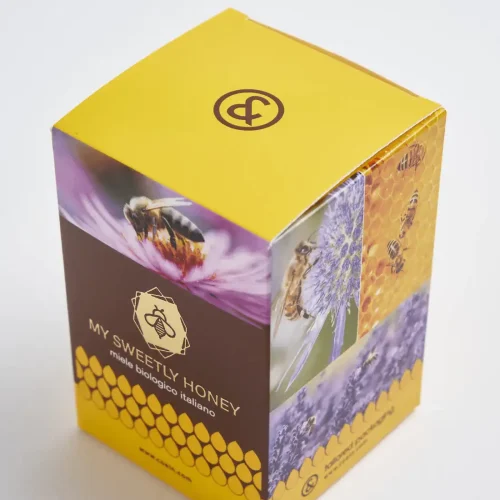 Scatola automontante con fondo lineare, facile da montare e ideale per confezioni sicure e rapide.